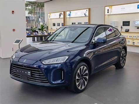 Medium Size 0.5h Fast Charge Electric Cars Large Space RWD AITO M5 200km/h