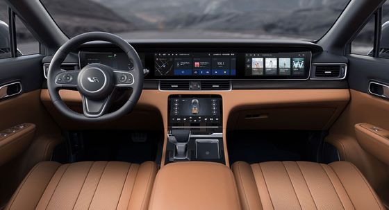 220km/h Plug In Hybrid SUV 700Km Range Four Screens Six Seater Electric Car