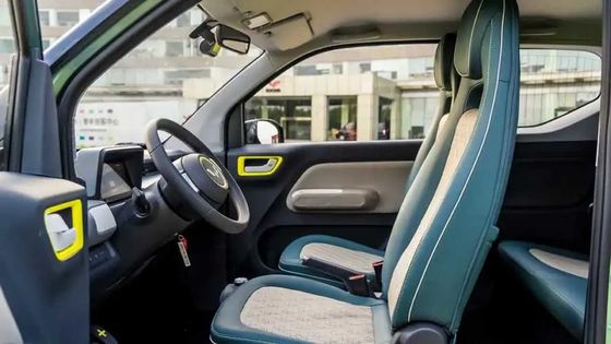 Wuling Game Boy Small 3 Door Cars 120km 2 Box 4 Seater Electric Car