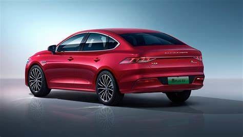 400km Medium Sized Electric Cars