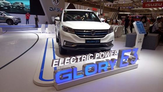 Dongfeng Glory E3 Electric SUV Cars EV AMG Drive Unit Electric 5 Seater Car