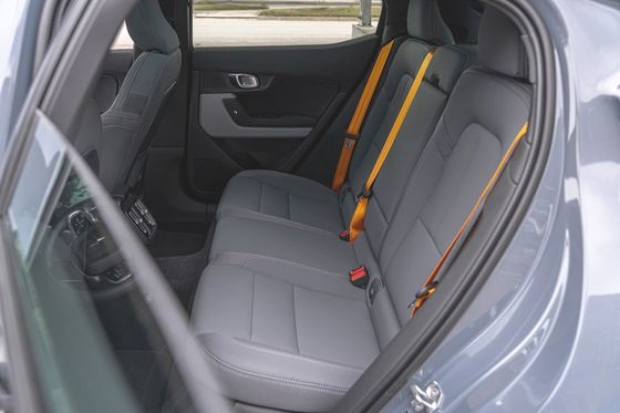 पोलस्टार 2 बड़ी इलेक्ट्रिक कार 485 किमी फास्ट चार्जिंग एसयूवी 4 सीटर कार 160 किमी/घंटा