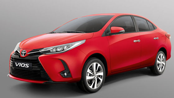 Toyota Vios Medium Electric Cars 190km/H Max Speed FWD 5 Seater Sedan