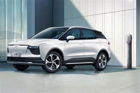 403km Long Range Pure Electric Cars AIWAYS U5 With 160Km/H Speed