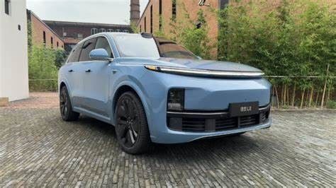 42.8kWh Battery 6 Seat Electric SUV