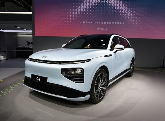 Xpeng G9 Luxury Large Size Electric SUV 5 Seater 702km Range 200km/H Max Speed