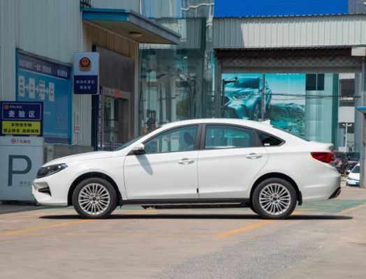 Range 415km ECO Friendly Electric Cars Dongfeng Fengxing S60 180km/h