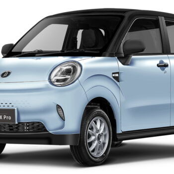 Excellent Interior Rich Configuration And Fashion Design At Lingbao Box EV New Car