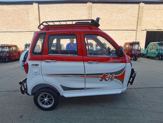 Gasoline Powered Enclosed Motorized Passenger Tricycle With Multi Colors Max Speed 70km/H