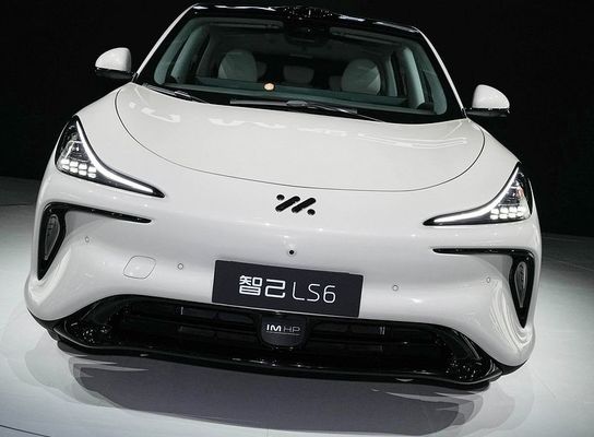 Zhiji LS6 Maximum Power Of 575kw All Electric Autos With Top Speed Of 252kmh Electric Sports Vehicle
