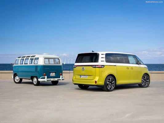 VW classic camper MPV Volkswagen ID Buzz. 2023-electric robort large space practical for families