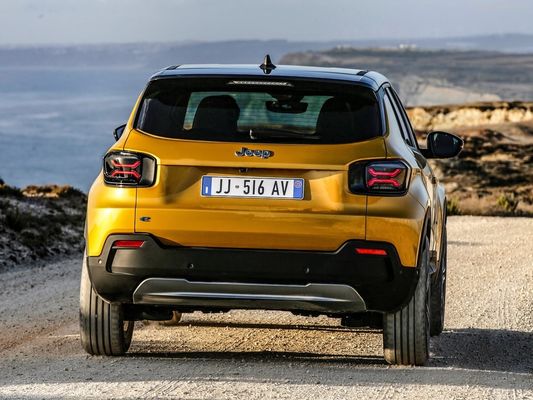 Small Compact Family Focused All Electric Crossover SUV Jeep Avenger With WLTP400km