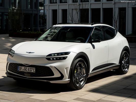 Genesis GV60 Upmarket All Electric Family Car With 76.4kwh Battery 350Nm Of Torque Boost & Drift Model