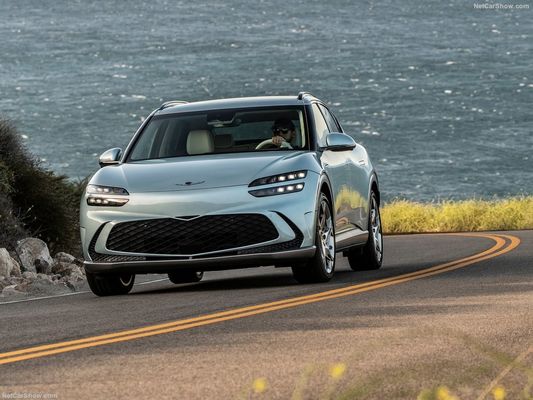 Genesis GV60 Upmarket All Electric Family Car With 76.4kwh Battery 350Nm Of Torque Boost & Drift Model