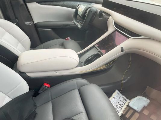 Presale Zhiji L6 Pure Electric 4door Sedan Motor Power 216kw With A Half Spoke Steeling Wheel New Energy Car