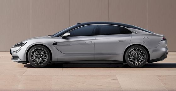 PRESALE 2024 New EV Car BYD Yangwang U7 Sedan Wind Resistance Of Cd 0.195 240Kw Motor Power