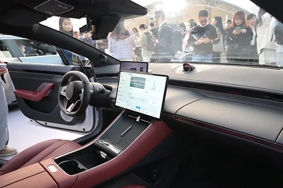 2024 New Chery Huawei LUXEED S7 2024 Luxury Electric Sedan LUXEED S7 with 12.4kw/h comsumption self parking ev car