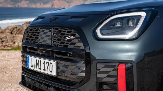 2024 Pure electric car Mini cooper Countryman E family SUV with boxy shape 462km range with 150km motor power