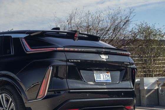 2024 Cadillac Lyriq 308miles ranges w far posher cabin NEW ENERGY LUXURY Sedan