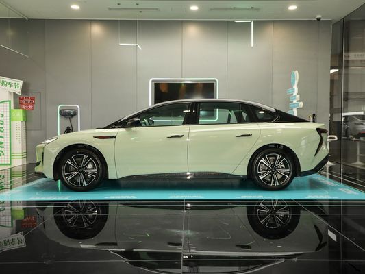 2024 Pure Electric Hongqi EH7 Electric Car With Range 820km