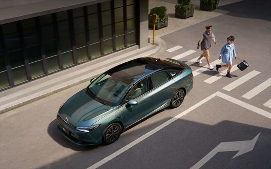 2024 Xpeng P5 Electric Vehicle EV Electric Car Long Range 480km 155KW Power 170km/h