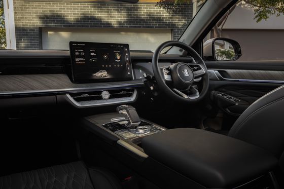 New Energy Car 2023 TANK 500 PHEV AWD Drivetrain 180km/h Top Speed With 6.9sec 0-100acceleration