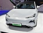 Pure Electric Vehicle Dongfeng Nano 01 2024 330Liter With 140km/h Maximum Speed China New Energy Electric Car