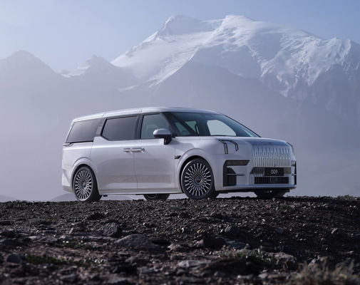Zeekr 009 Pure Electric Luxury MPV redefining yourexpectations of MPVS 140kwh battery 822km CLTC Range 0-100km/h in 4.5s