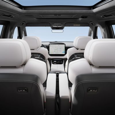 Zeekr 009 Pure Electric Luxury MPV redefining yourexpectations of MPVS 140kwh battery 822km CLTC Range 0-100km/h in 4.5s