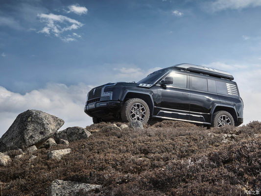 Pre SALE 2024 Beijing Auto Show BYD Yangwang U8 2024 Luxury Off Road Vehicle 1197hp 4Motor 4wd Electric Car Byd U8 Hybrid