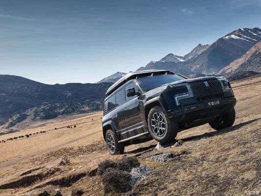 Pre SALE 2024 Beijing Auto Show BYD Yangwang U8 2024 Luxury Off Road Vehicle 1197hp 4Motor 4wd Electric Car Byd U8 Hybrid