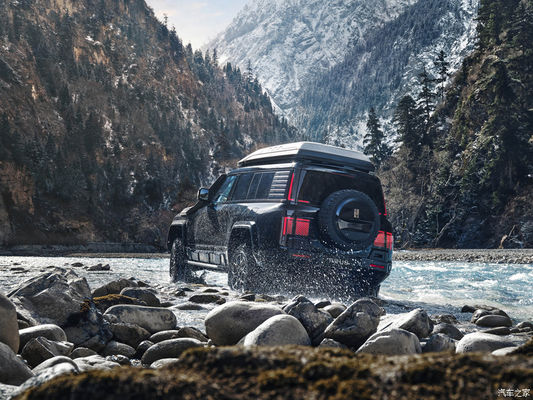 Pre SALE 2024 Beijing Auto Show BYD Yangwang U8 2024 Luxury Off Road Vehicle 1197hp 4Motor 4wd Electric Car Byd U8 Hybrid