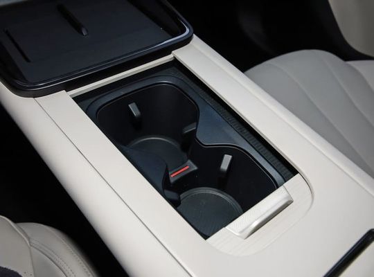 Today Newest Lanched LYNK& CO 07 EM-P 126km Long Range Pro PHEV 160 KW Electric Motor & 350N.m Torque New Energy Vehicle