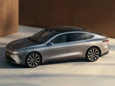 New Energy Vehicles 2024 Nio ET7 Weilai Electric Vehicles 75kwh 200km/h High Speed Car