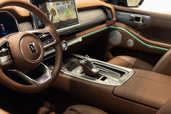 GWM TANK Luxury Off road SUV PHEV AWD Drivetrain 190km/h Top Speed With 3.0t 360Ps V6 Engine & 0.4h Fast Charging Time