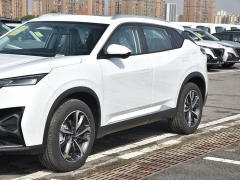2024 New Hybrid  Dongfeng Forthing Haohan PHEV  1.5t Fwd Compact SUV Vehicle 5 Seats Hybrid Electric Petrol Vehicle