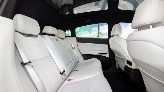 Xpeng G6 RWD Long Range Electric Vehicle  SUV EV Electric Car with a motorpower of 210kw RWD driving & 490km Range