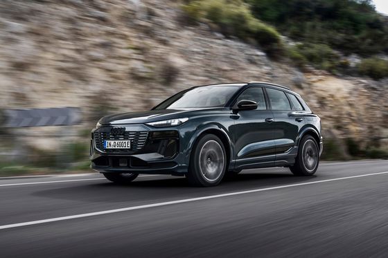 Long claimed range with super fast 270kw charging & generous equipment at Audi Q6e-tron pure electric vehile 285kw power