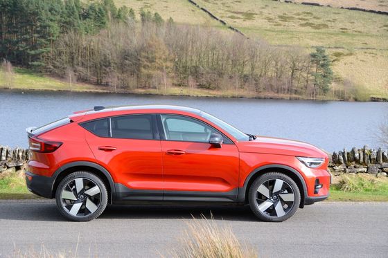 All Round EV Volvo EC40 Ultimate Twin Motor With WLTP 326Miles 4.7sec Acceleration Of 0-62mph 408hp Motor Horsepower