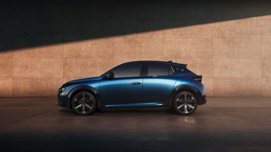 Limited First Electric Car Of Lancia Ypsilon With Front Mounted Motor For 154 Horsepower And 260 N.m