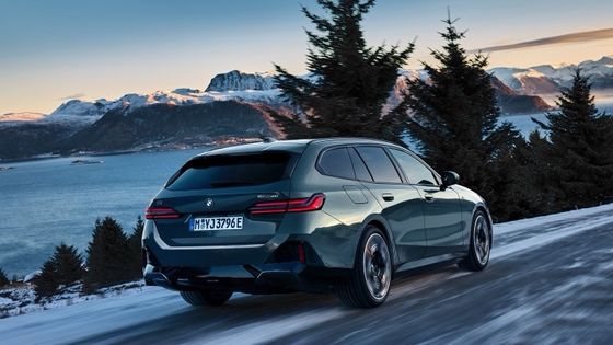 Newest ev car matching 84.4kWh battery 329miles range with 335bhp/430Nm at BMW i5 Touring eDrive40 single speed RWD