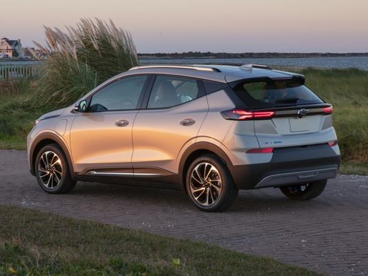 A Surprisingly High Tech EV At The Chevrolet's Bolt EUV Electric Carwtih 238miles Range NEW ELECTRIC SUV