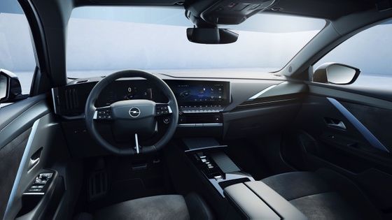 Confortable drive electric vehicle at Opel Astra Electric with 54kwh battery 150kw motorpower at 170km/h top speed