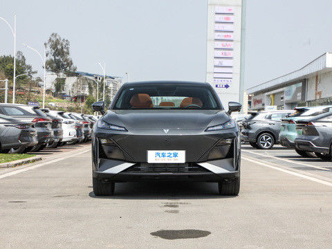 Newest HUAWEI System DEEPAL S07 2024 EREV with 121km CLTC0.5h Fast Charging Time 175kW Maximum Power 320N.m Torque