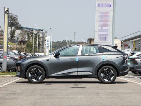 Newest HUAWEI System DEEPAL S07 2024 EREV with 121km CLTC0.5h Fast Charging Time 175kW Maximum Power 320N.m Torque