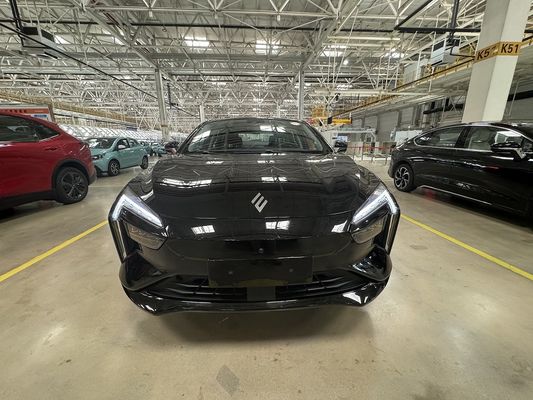 RHD 2024 JMEV Yi GSE Electric Cars With 430km Range 118kw Maximum Power