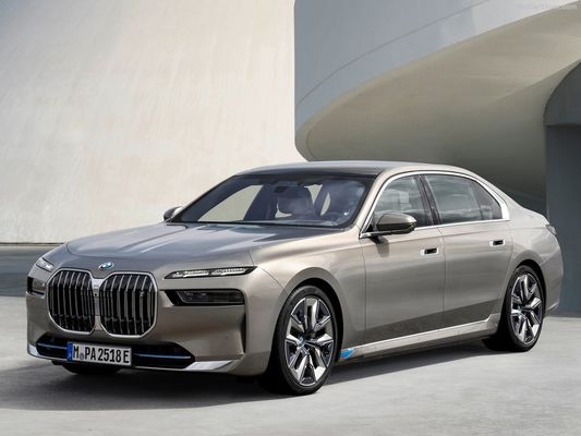New energy vehicle for BMW i7 2023 xDrive60L  luxury Sport car seats adult electric vehicles