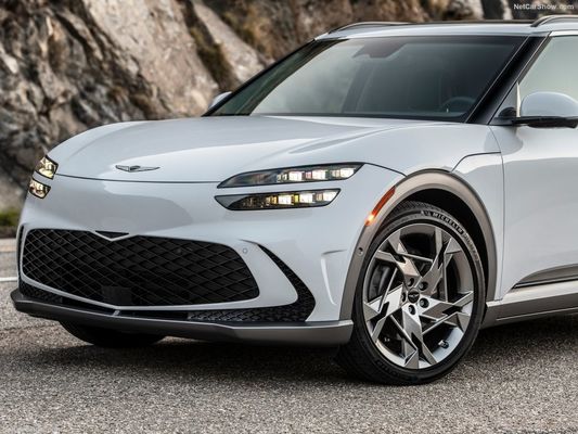 Genesis GV60 Upmarket All Electric Family Car With 76.4kwh Battery 350Nm Of Torque Boost & Drift Model