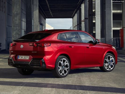 Hot Sale Long Range Electric Car 2024 for BMW IX2 449Km High Speed Auto new energy car
