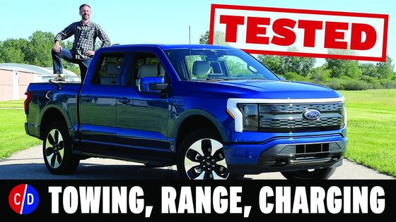 electric car Ford F-150 Lighting pure electric pickup with large range and huge storage